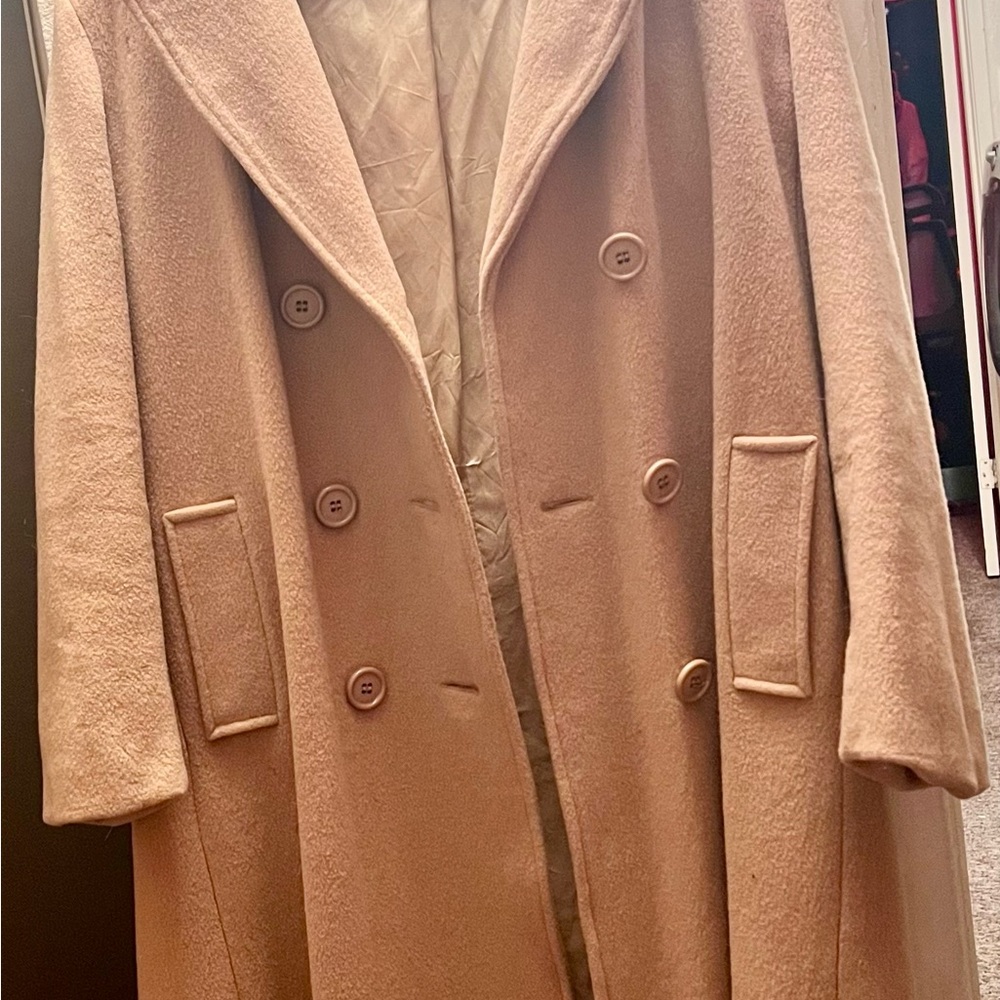 Tan Wool Trench Coat with Classic Double-Breasted Design